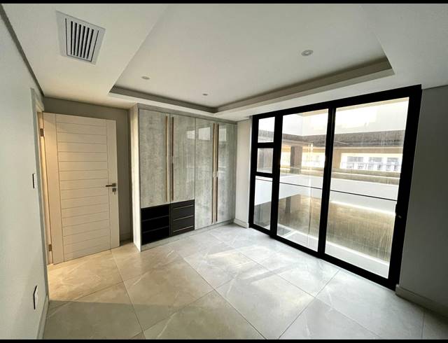 3 BEDROOM APARTMENT FOR SALE IN UMHLANGA RIDGE